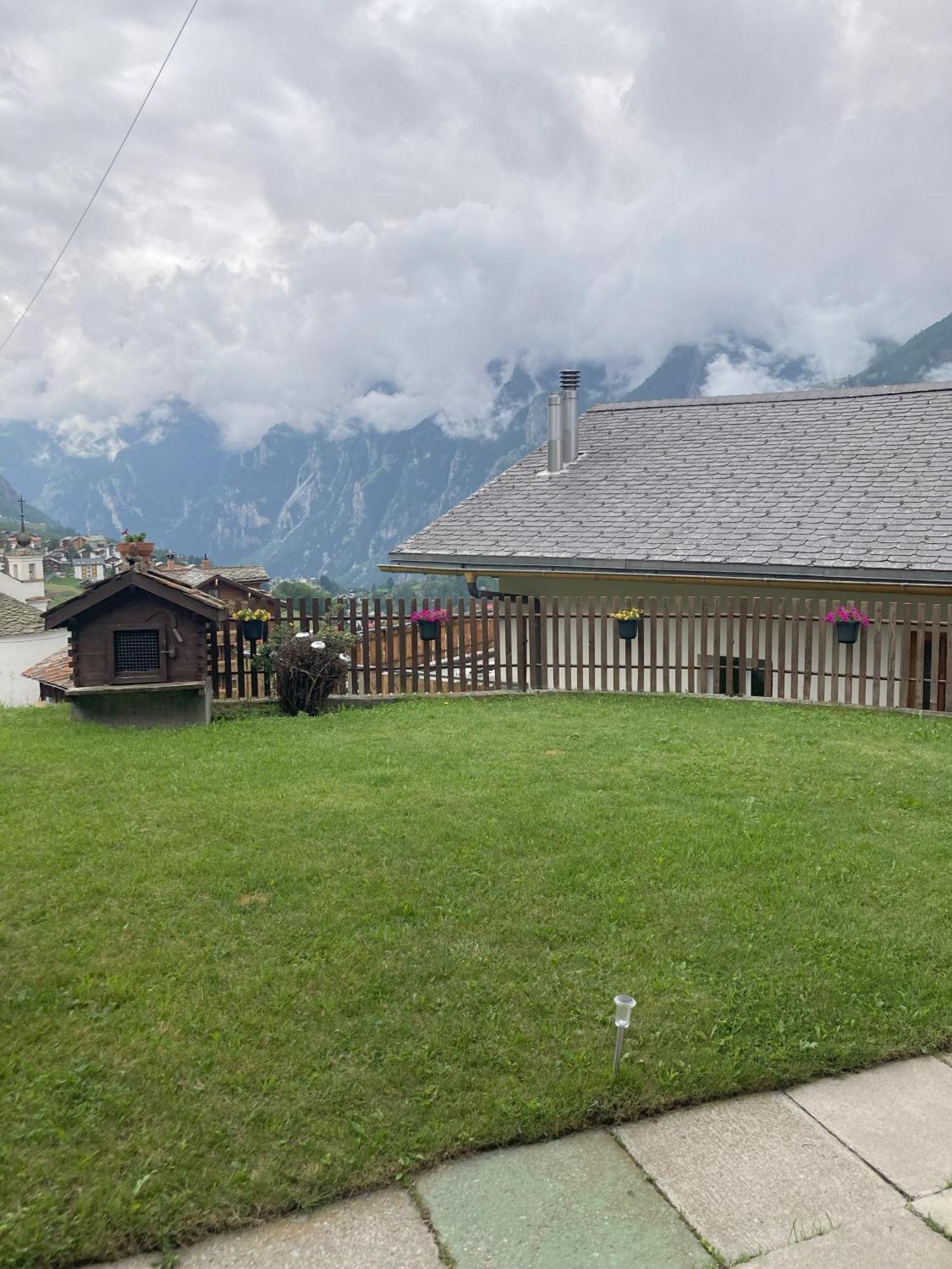 Haus Dorfblick Apartamento Grächen Exterior foto