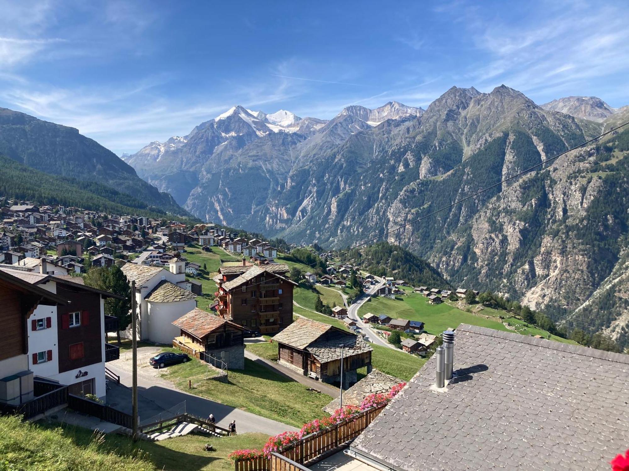 Haus Dorfblick Apartamento Grächen Exterior foto